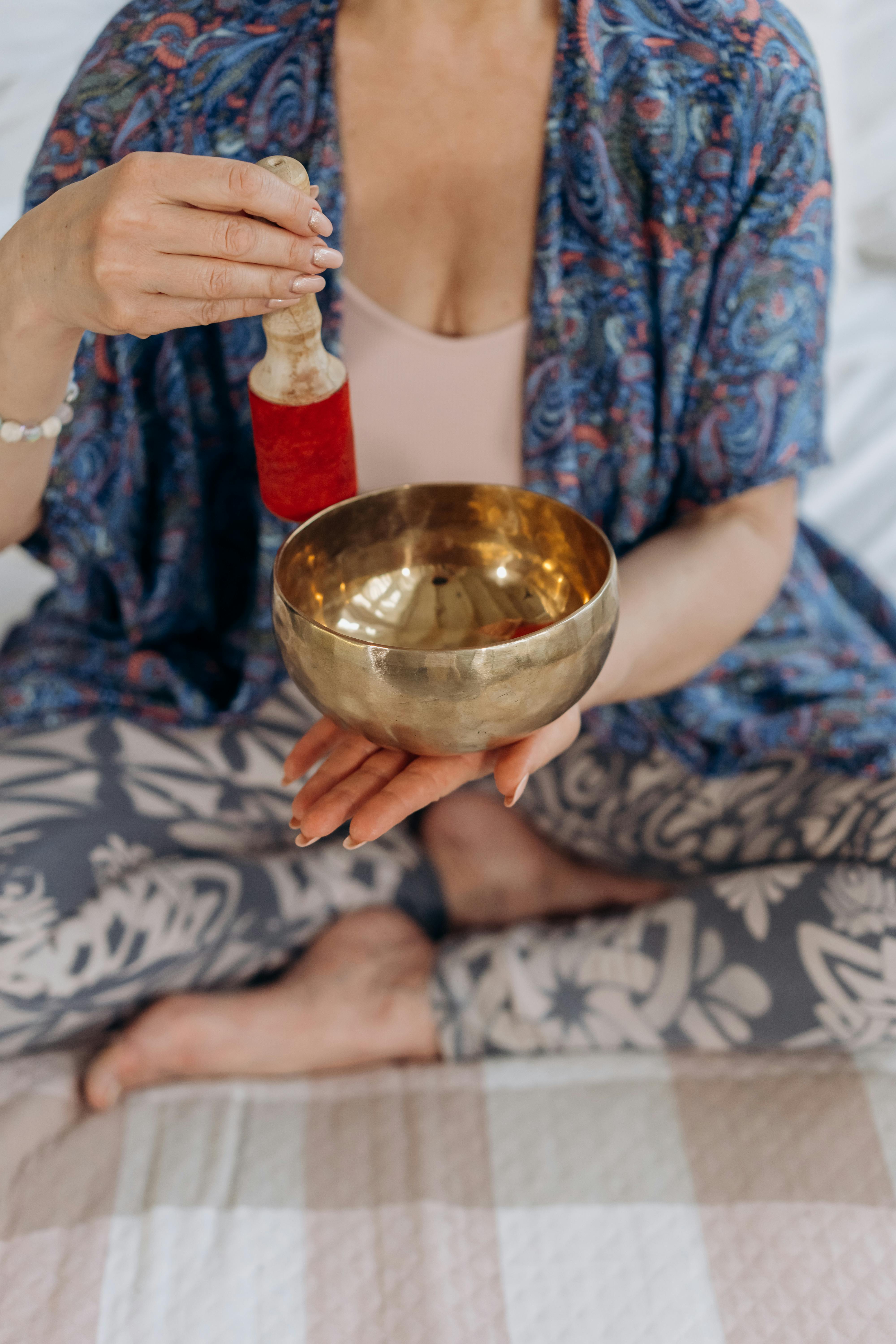 Frau in ruhiger Selbstreflexion